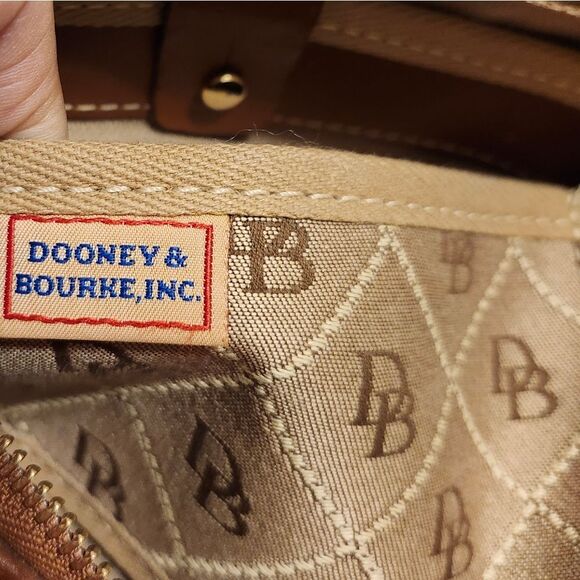 Vtg. Mint  Dooney & Bourke Signature Logo Brn/Tan Canvas w/Leather Trim Handbag - Picture 8 of 16